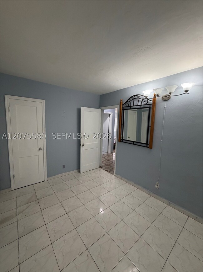 Building Photo - 951 SW 29th St