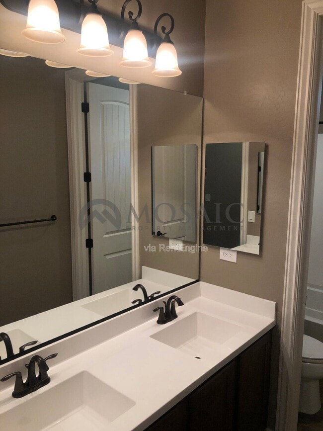 Building Photo - 3717 E Galveston St