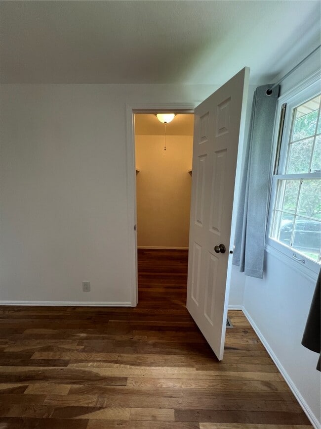 Building Photo - 2510 Woodsage Dr