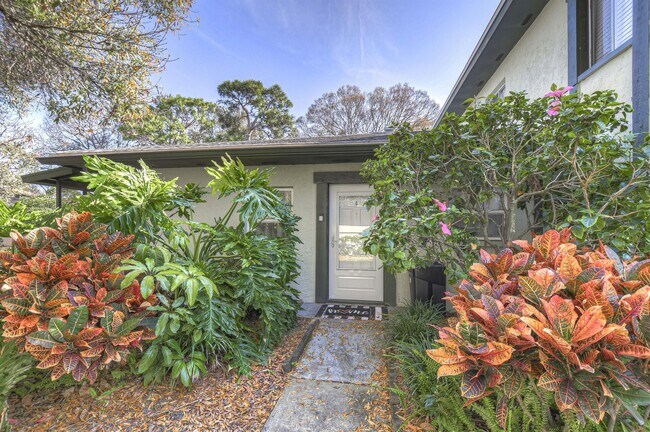 Building Photo - 2926 Lichen Ln