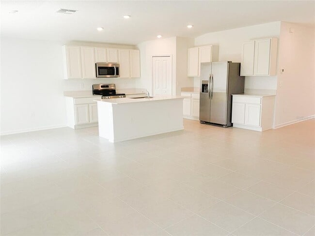 Building Photo - 4802 Katrina Dr