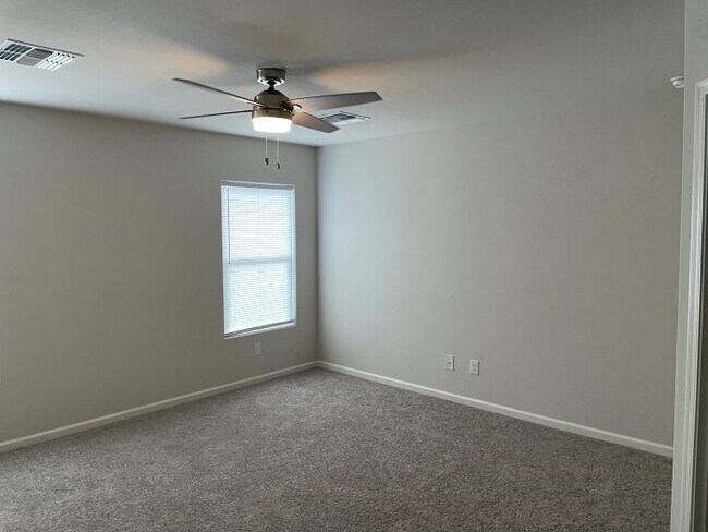 Building Photo - Georgeous 4bdrm/2bath Casa Grande Home for Rent!