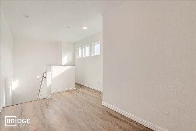 Building Photo - 5501 Wynwood Dr