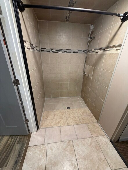 Building Photo - 126 Putnam St SW