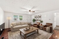 Building Photo - 9949 Ellis Dr