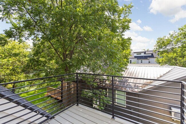 Building Photo - 2917 Lyons Rd