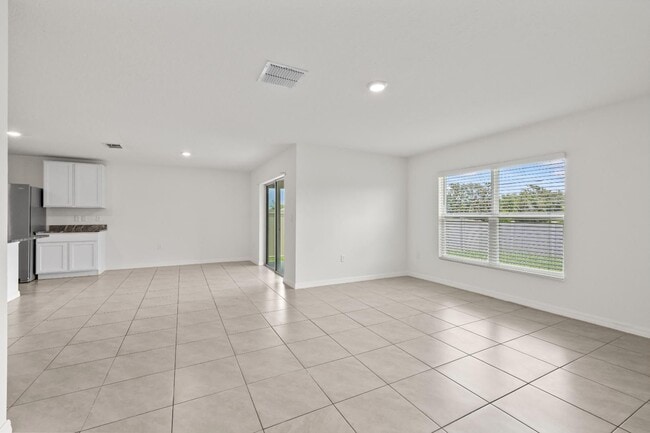 Building Photo - Recently Updated One Story - 4BR For Rent