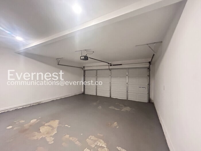 Building Photo - 5298 Hanover St