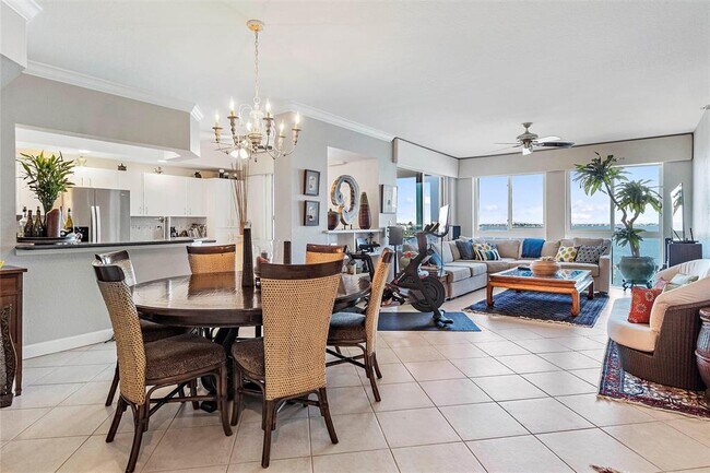 Building Photo - 4830 Osprey Dr S