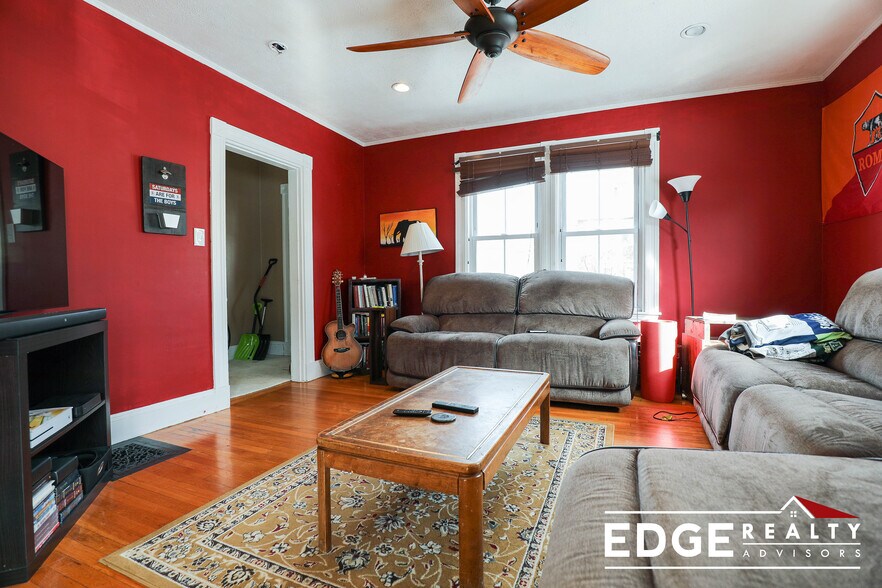 Building Photo - 11 Frederika St