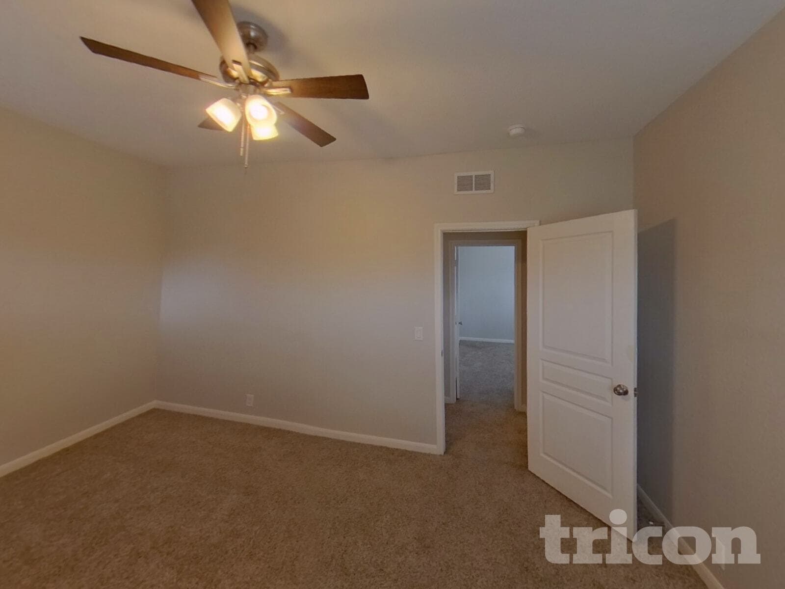 Building Photo - 423 Hayes St