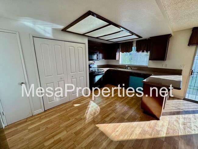 Building Photo - 21010 E Cypress St