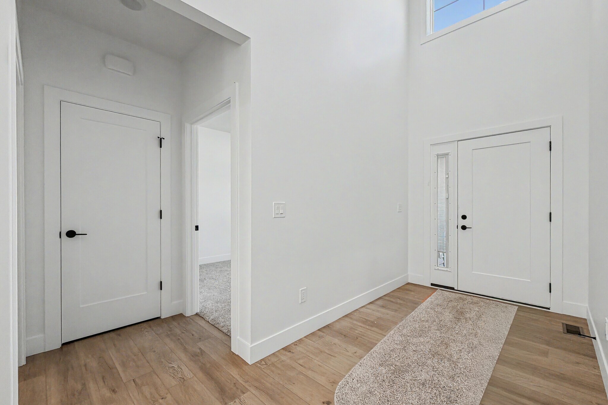 Building Photo - 1326 Heights Ct