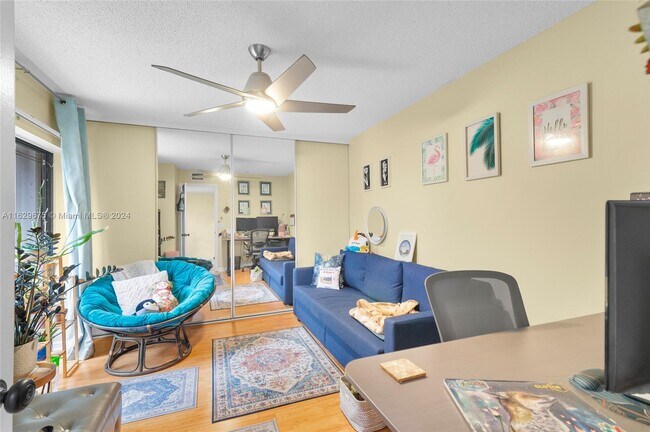 Building Photo - 751 NW 99th Cir