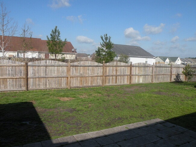 Building Photo - Great Family Home!