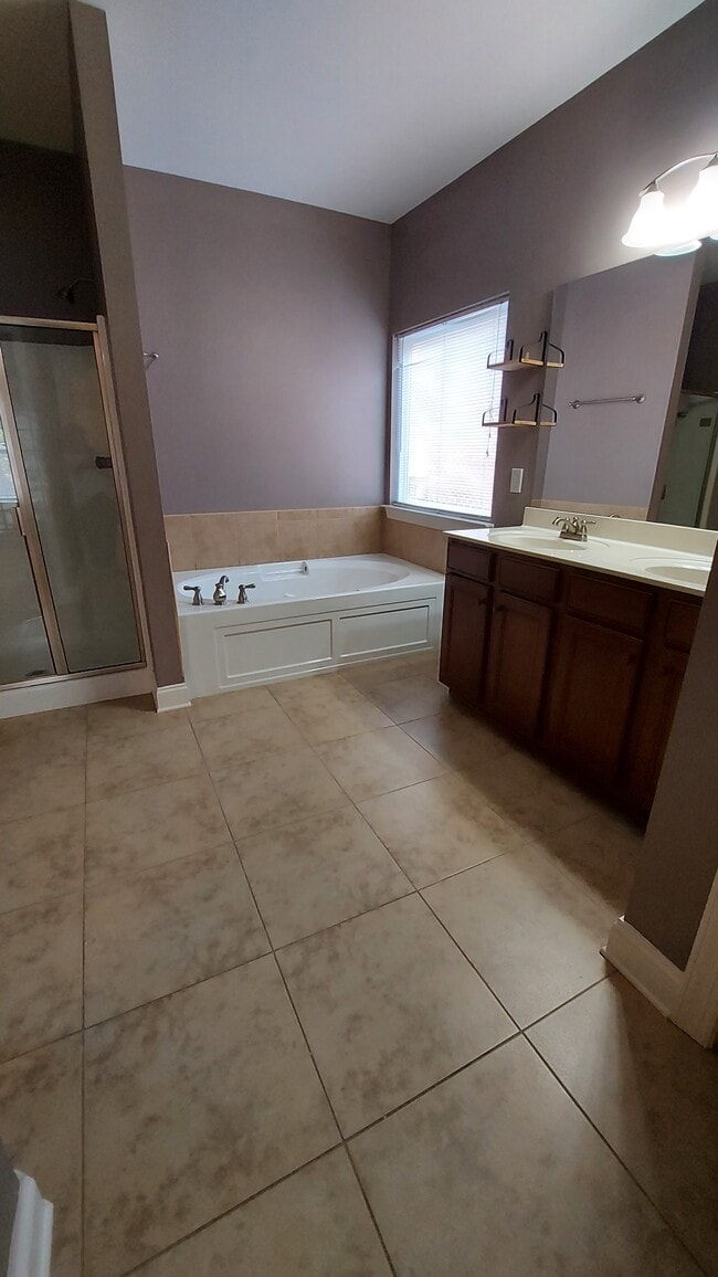 Building Photo - 4596 Sawmill Pl