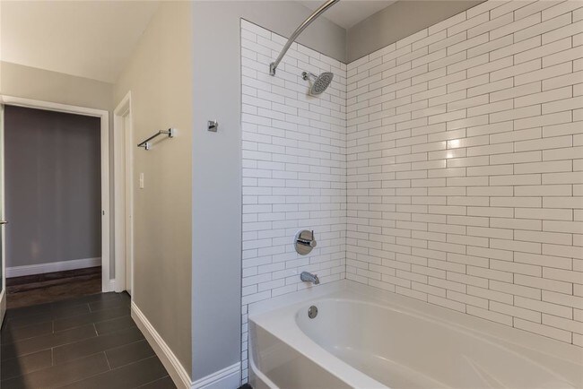 Building Photo - 909 Texas St