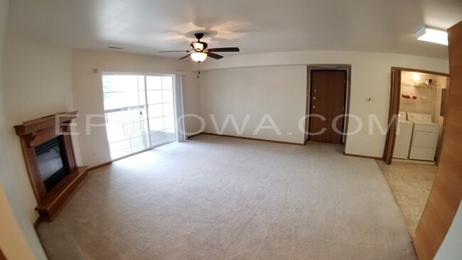 Building Photo - 6430 Creekside Dr NE