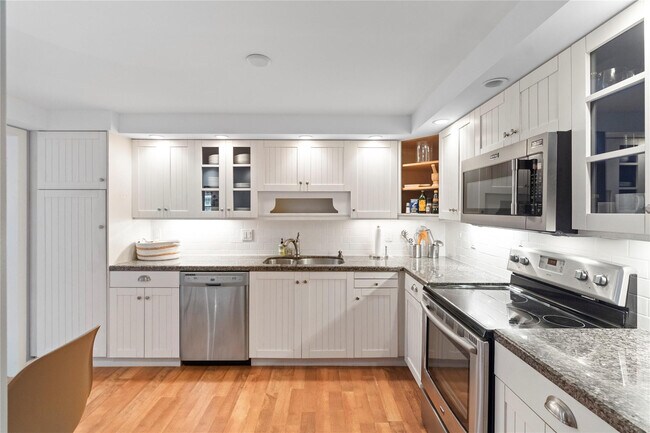 Building Photo - 3500 Galt Ocean Dr