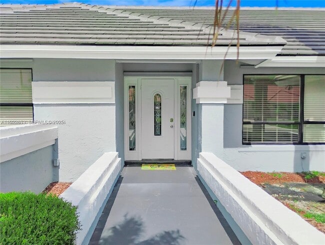 Building Photo - 6043 Sunberry Cir