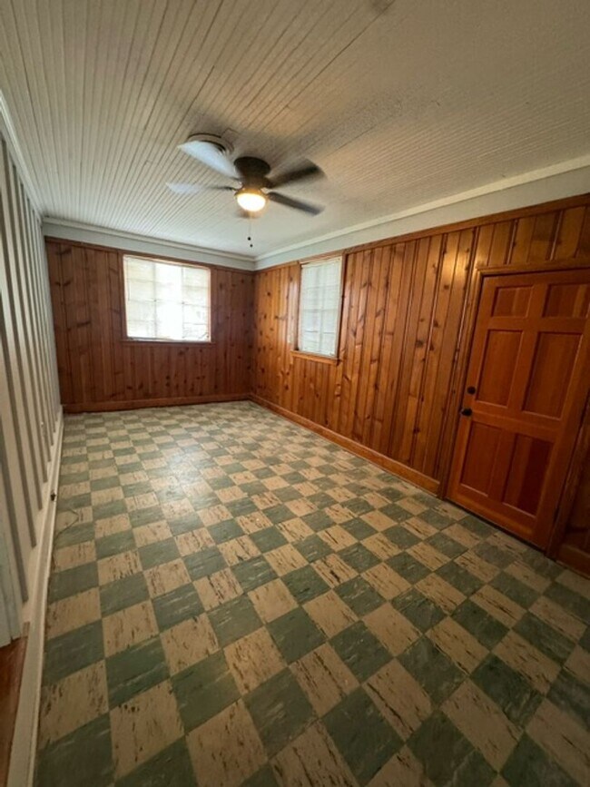 Building Photo - 3445 Le Bron Rd