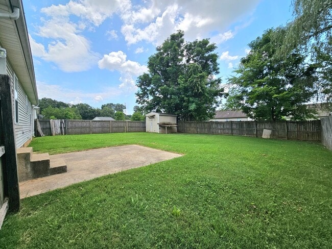 Building Photo - 1331 Hugh Hunter Rd