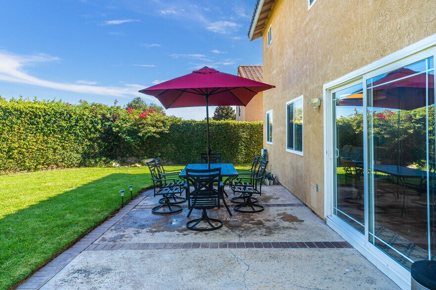 Building Photo - 2286 Willow Ave