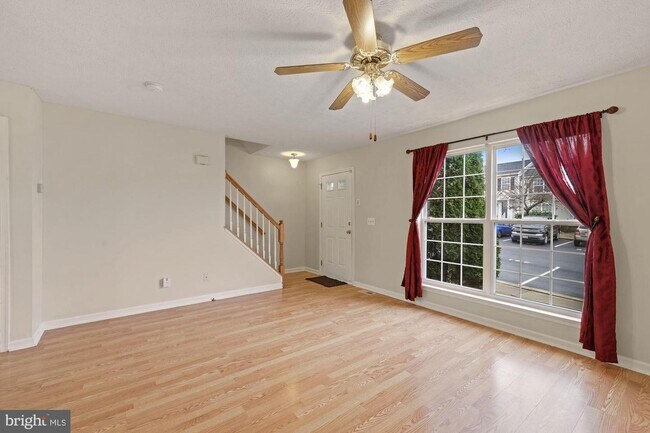 Building Photo - 321 Copperfield Ln