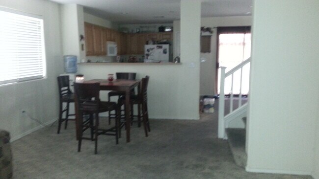 Building Photo - Beautiful SW 4 bedroom home with 2 car garage!