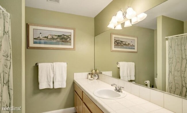 Building Photo - 5 br, 3 bath House - 17901 NE 36th Way