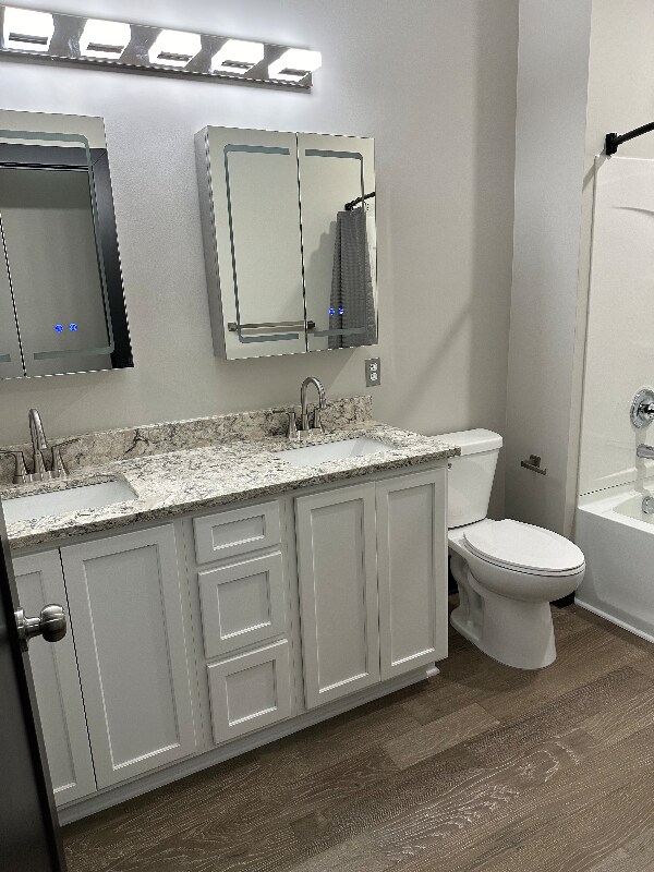 Building Photo - 430-432 Main St