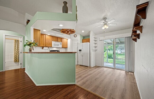 Building Photo - 803 Coopers Ct