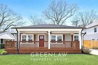 Building Photo - 256 Birch St