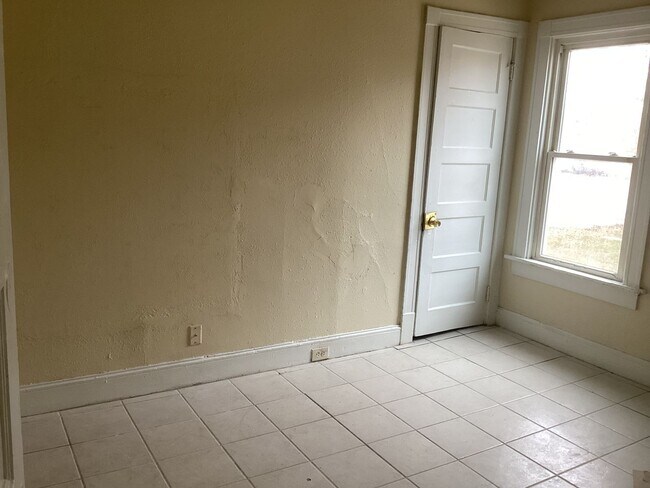 Building Photo - 2660-2662-2662 N 5th St