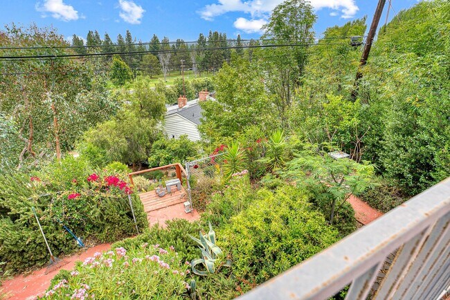 Building Photo - FALL IN LOVE with a Woodland Hills View