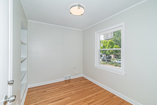 Building Photo - 4207 Main St