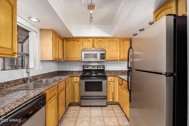 Building Photo - 3434 W Danbury Dr