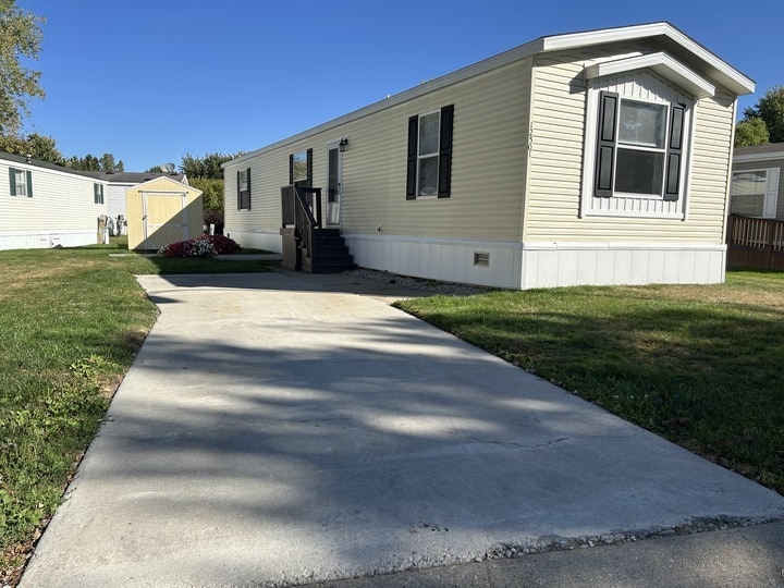 Building Photo - 12501 Apple Ln
