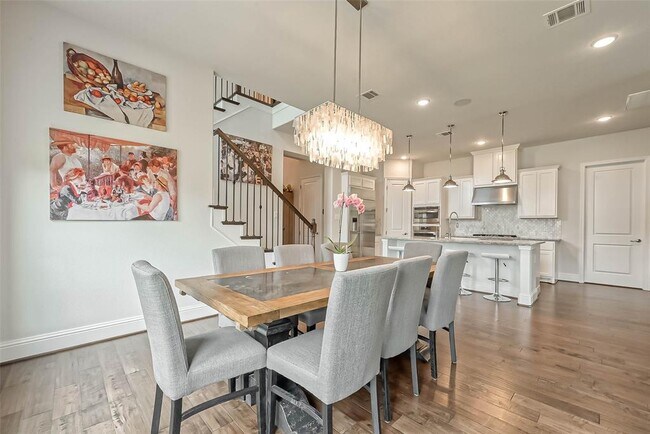 Building Photo - 13306 Stoneleigh Terrace Dr