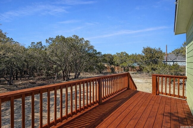 Building Photo - 656 Skyline Dr