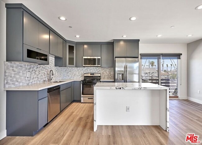 Building Photo - 4507 Lomita St