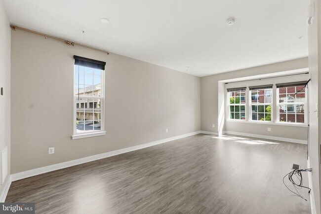 Building Photo - 8110 Miner St