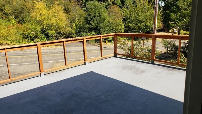 Building Photo - Great 3bd 2 bath in Heart of Gig Harbor