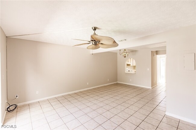 Building Photo - 1123 SW 48th Terrace