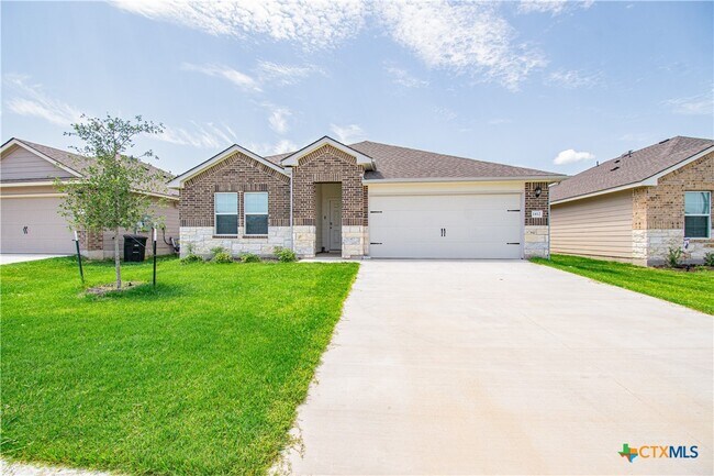 Primary Photo - 1412 Rolling Thunder Dr