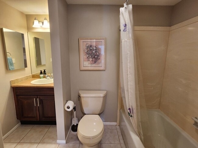 Building Photo - Beautiful 2 Bd 2 Bath Condo in Murray
