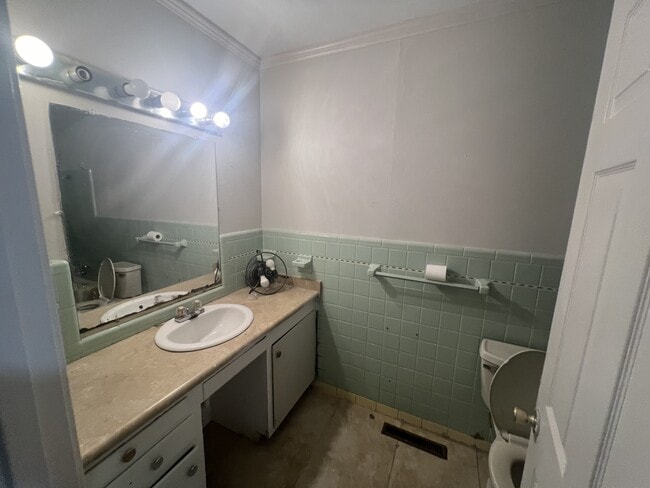 Building Photo - 3152 Bilgray Dr