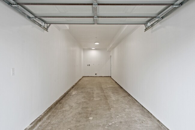 Building Photo - 1139 S Lorena St