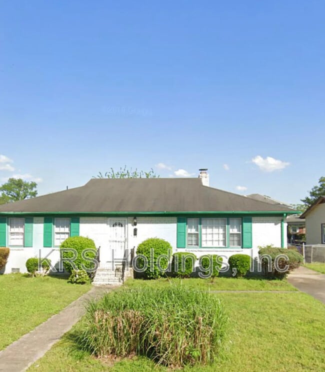 Primary Photo - 1393 Wool Ave