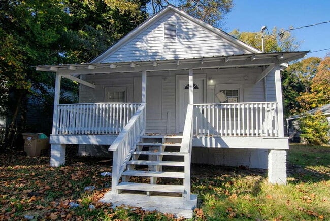 Building Photo - 625 E Wall St